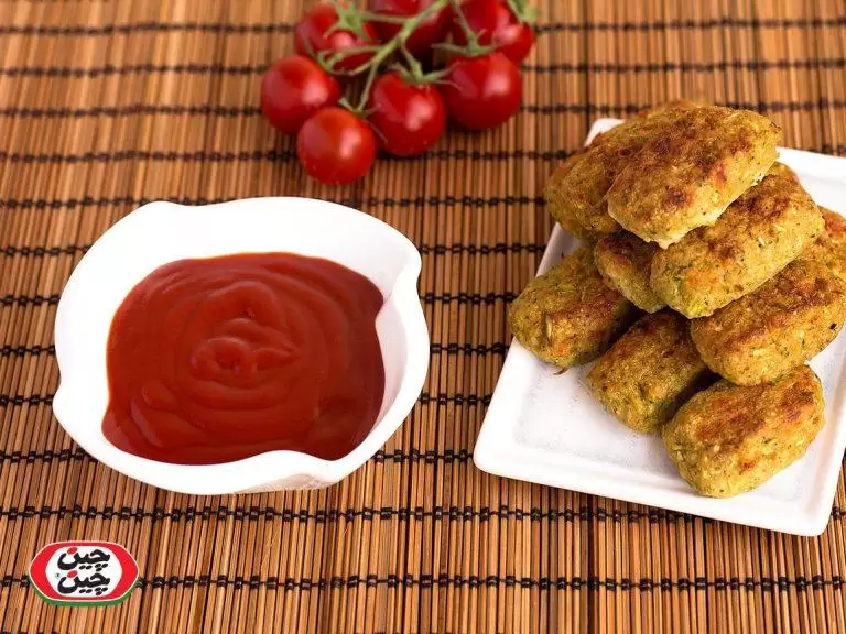 اسنک بروکلی با سس گوجه‌فرنگی