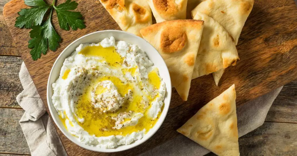 طرز تهیه دیپ زیتون و پنیر